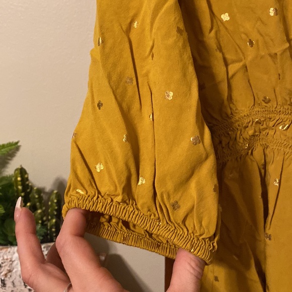 Wrinkly harve’ benard top smocked at the waist😍😍😍 - Picture 8 of 9